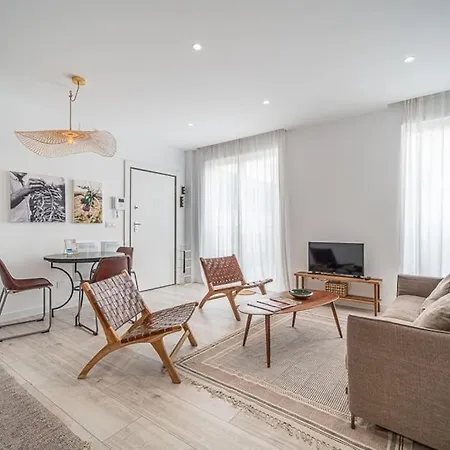 Bright In - Tcm Apartment *