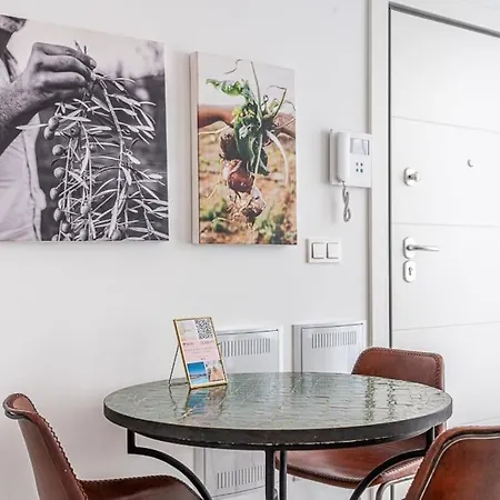 Bright In - Tcm Apartment *